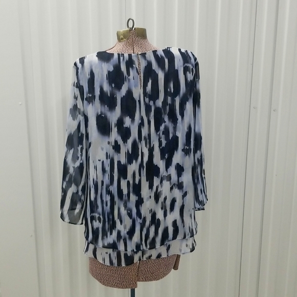 Jennifer Lopez Printed Hi low Top - Picture 2 of 9